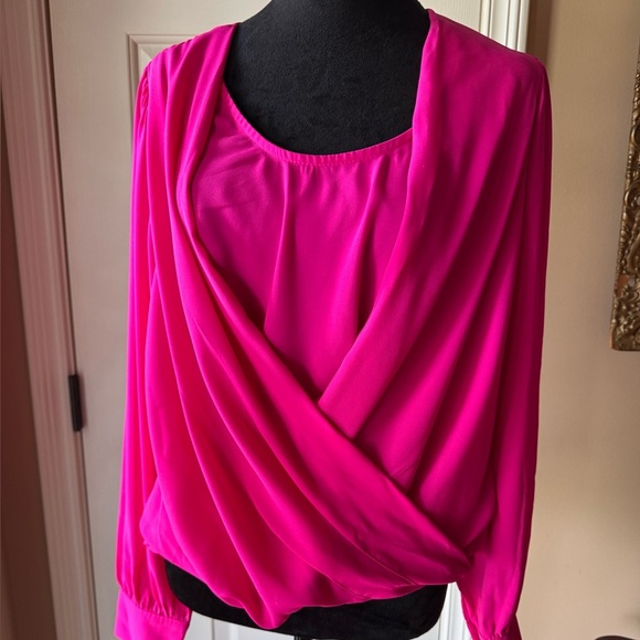 Elegant Karen Kane light and flowy Pink Women's Blouse - Picture 10 of 12